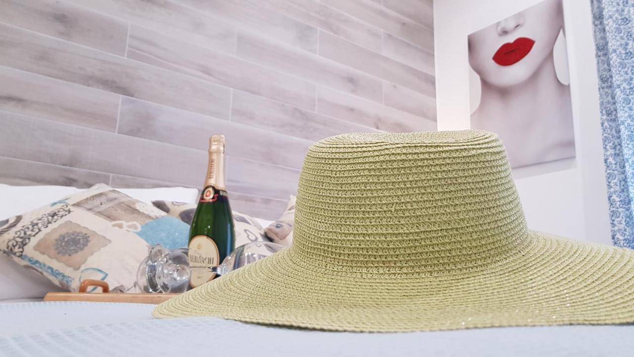 Martin Holiday Apartments จีอาร์ดีนี นักซอส ภายนอก รูปภาพ